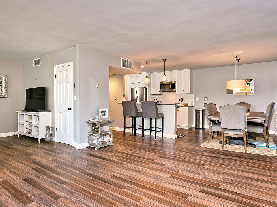 1st image of 10240 Camarillo St APT 302