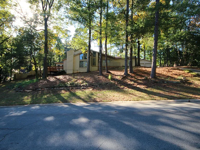 803 Bayliss Dr — Photo 29