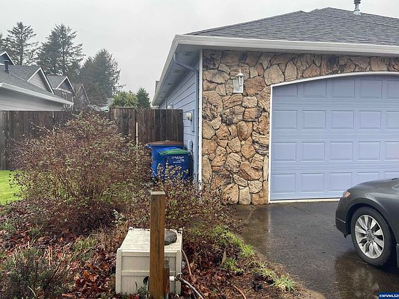 5th image of 5285 NE Voyage Ave