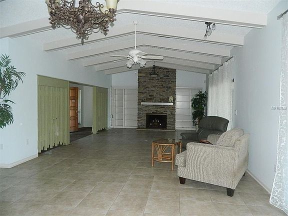 4th image of 7747 Earlwood Ave