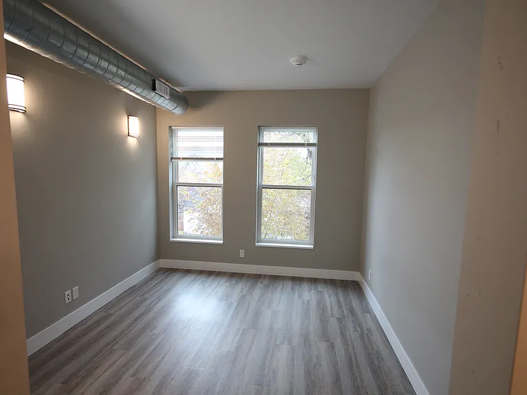 410 Broadway St #301 — Photo 9
