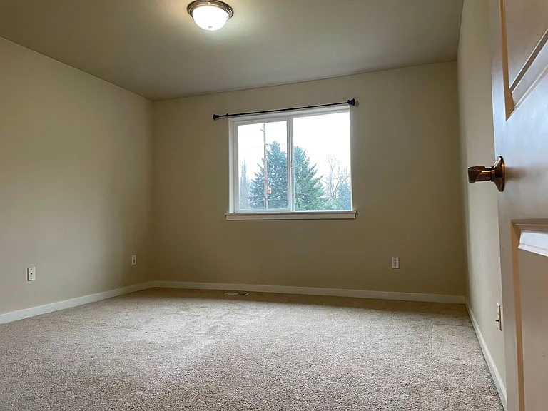 7905 NE 196th St — Photo 14