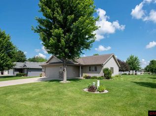 100 Turquoise Ct, Mankato, MN 56001