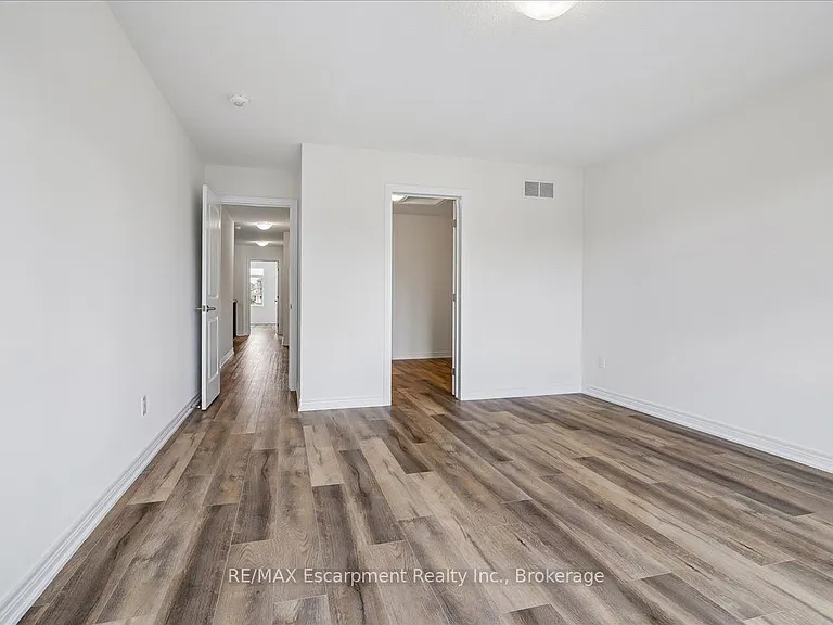 76 Valley Trail Pl — Photo 24