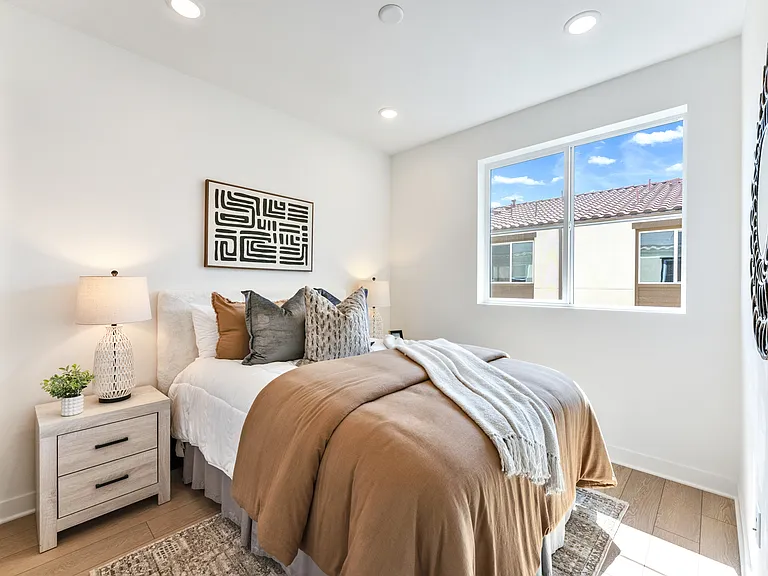 Jasmine Ln — Photo 12