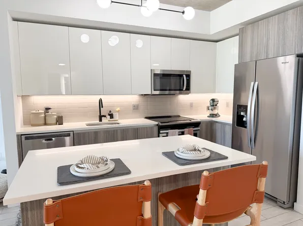 90 NW 31st St, Miami, FL