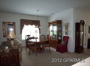 4th image of 130 D1 Oak Towne Dr