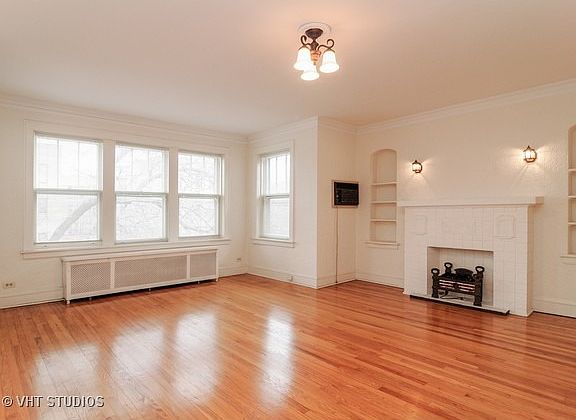 3rd image of 7448 N Claremont Ave