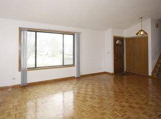 856 S Prospect Ave, Bartlett, IL