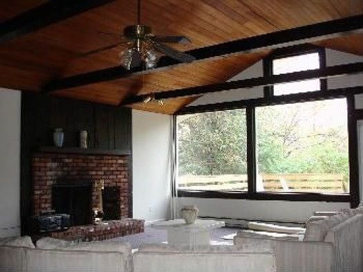 2nd image of 68 Hanks Hill Rd
