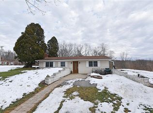 15505 Old Rider Rd, Burton, OH 44021