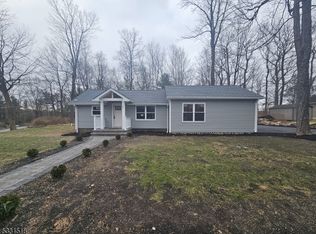 109 Cedar Ln, Highland Lakes, NJ 07422