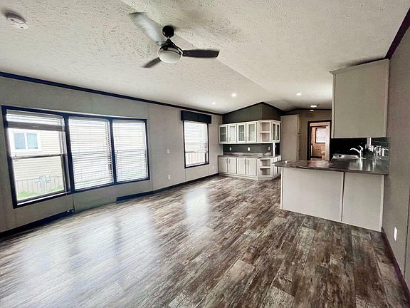 3rd image of 133 Jarvis St #77