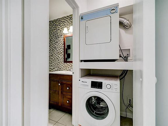 4th image of 9013 Gaylord St APT 51