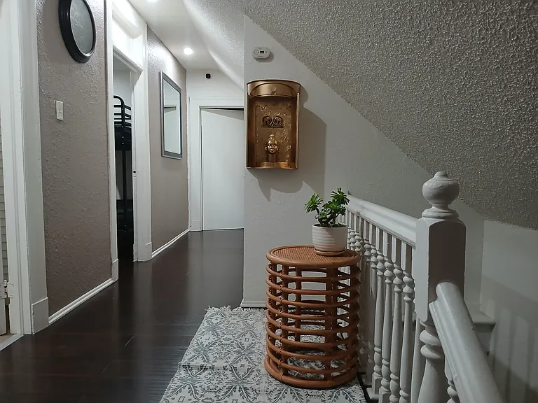 1639 W 11th Pl — Photo 10