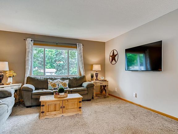 5th image of 7100 Carey Ln