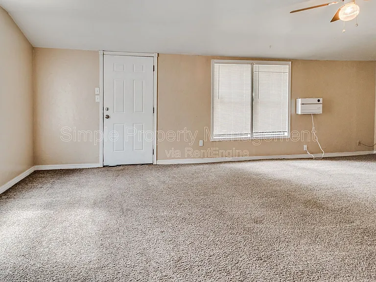 2117 SE 12th St — Photo 3