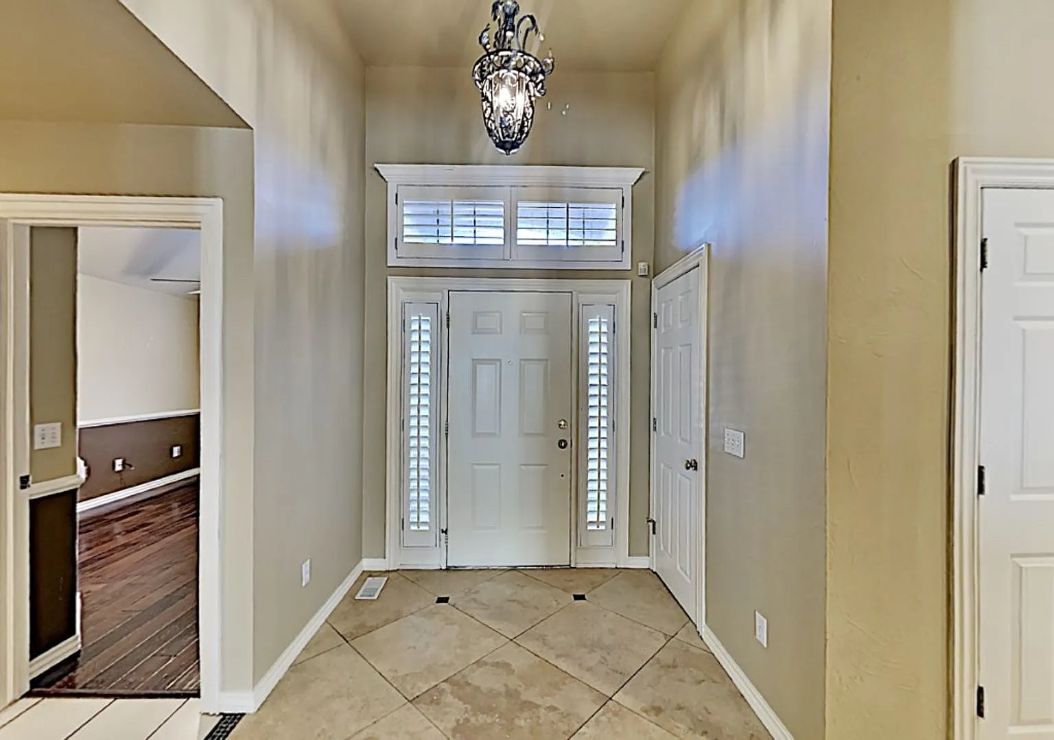 Spacious and Beautiful 4 bedroom 2 bath home located in NW OKC — Photo 4