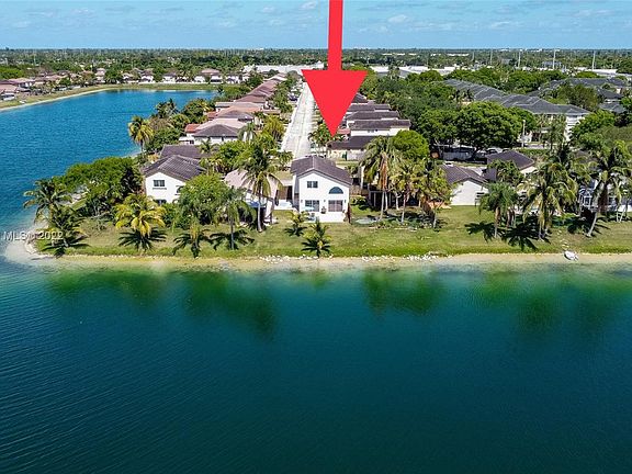 3rd image of 13750 SW 122nd Ct