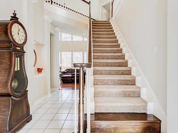 4th image of 606 Glen Abbey Dr