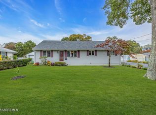 86 Essex Ave, Hazlet Township, NJ