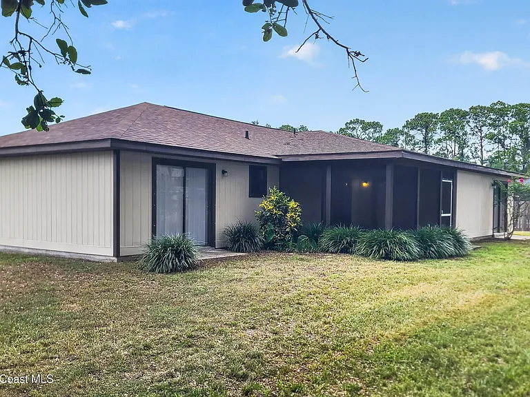 1141 Mast Ct SE — Photo 5