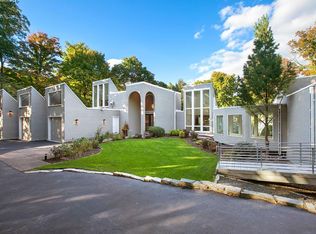 6305 Maple Rdg, Excelsior, MN 55331