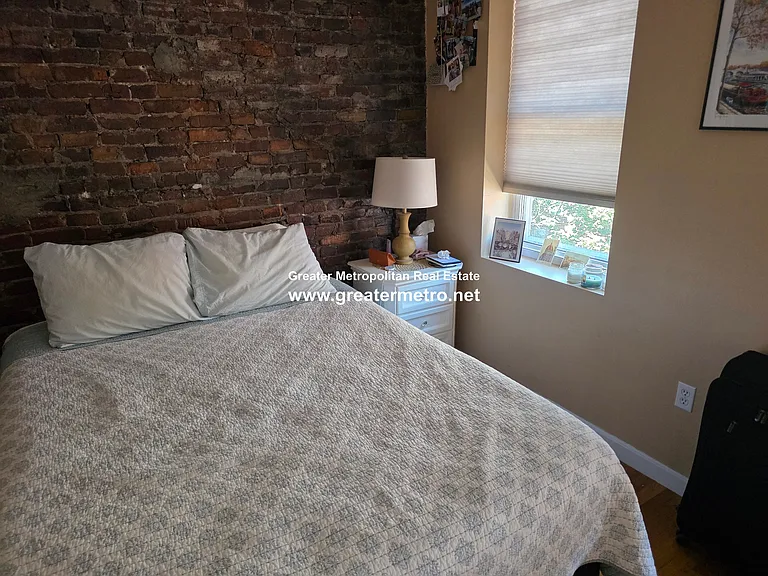 32 Sheafe St #4 — Photo 6