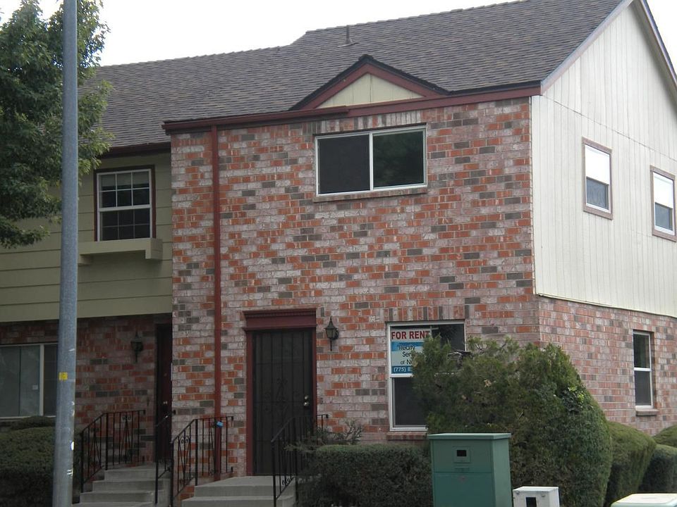1st image of 487 E Lincoln Way APT 1A
