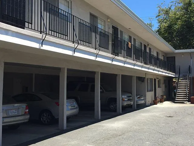 831 Central Ave #F — Photo 14