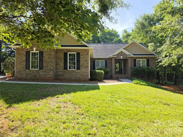 1773 New Star Dr, Newton, NC 28658