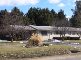 12778 8th Ave NW, Grand Rapids, MI 49534