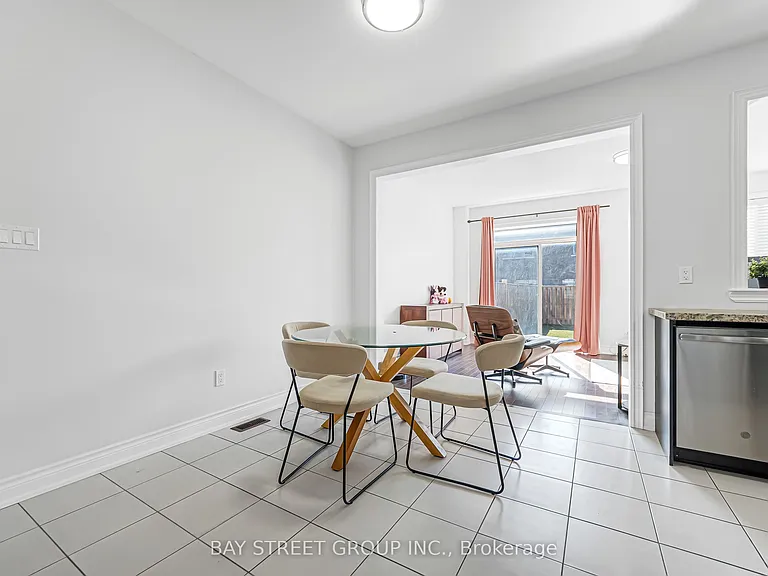 60 Mohandas Dr — Photo 18