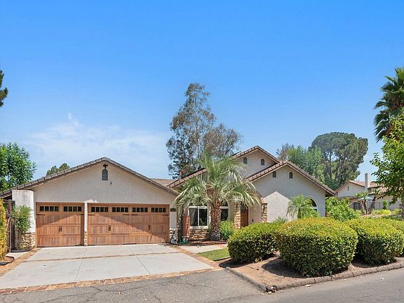 2nd image of 13126 Silver Saddle Ln