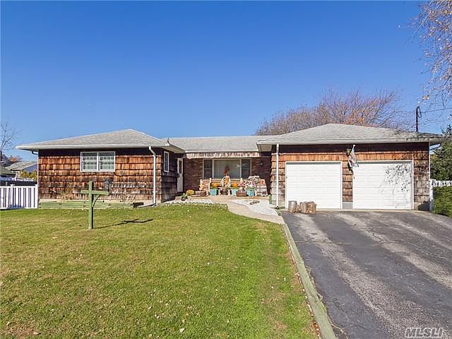 1st image of 135 Abbington Ct