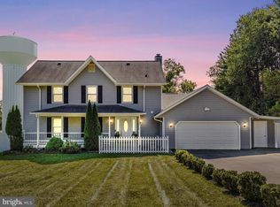 127 Dixon Ln, Sykesville, MD 21784