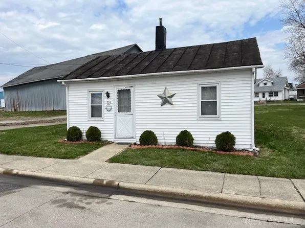 226 W Clay St, Lewisburg, OH 45338