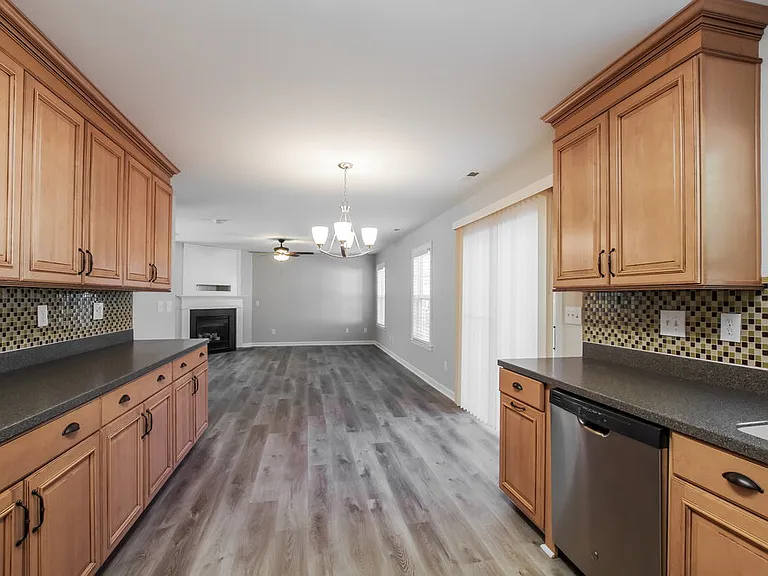15823 Circlegreen Dr — Photo 9