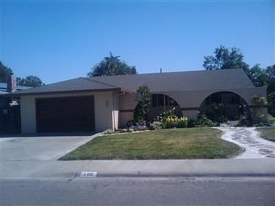 1st image of 200 Hacienda Ln
