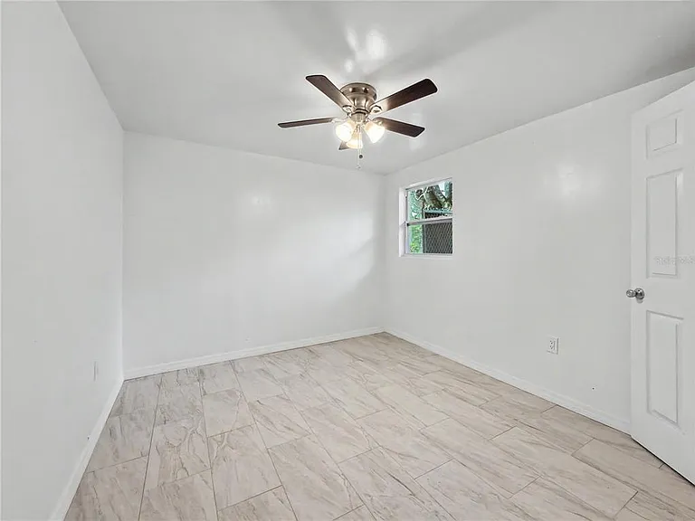 2848 W Harwood St — Photo 13