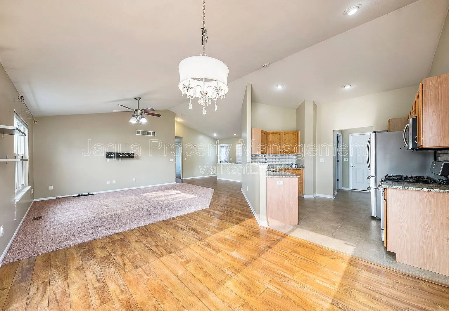 3 bed, 2.0 bath, $2,700 — Photo 4