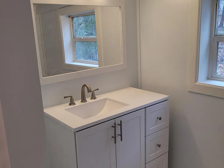 400 Arlington Rd — Photo 11