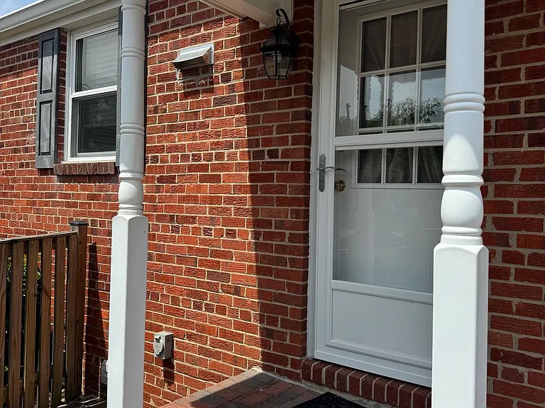 2906 Breezy Ter — Photo 75