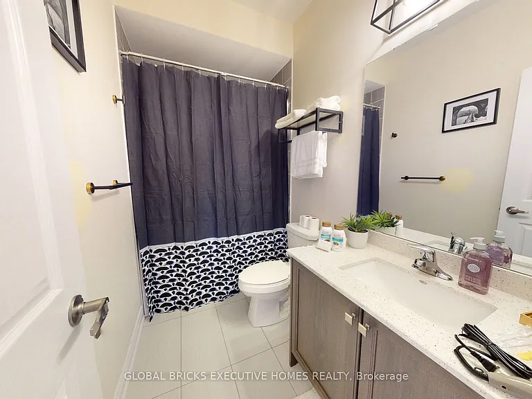 1124 Baltic Ln — Photo 8