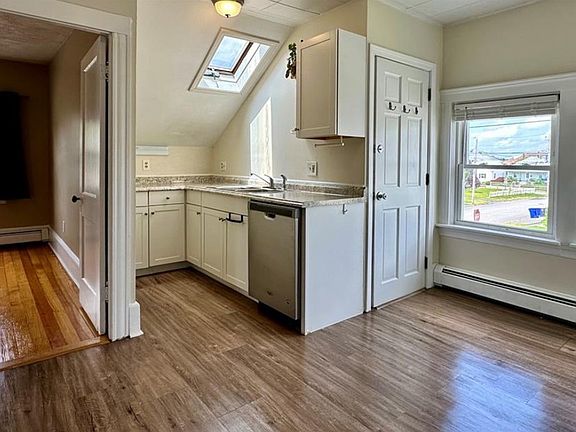 4th image of 367 Orient Ave Floor 2