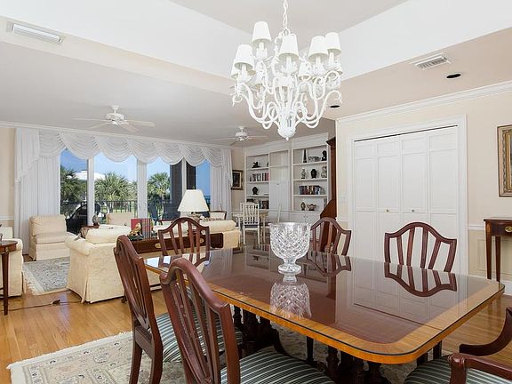 3rd image of 2210 Southwinds Blvd APT 220