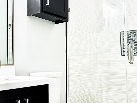 5th image of 2108 E Viviana St #1