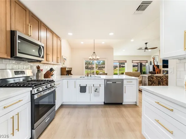 9369 Villa Ridge Dr, Las Vegas, NV 89134