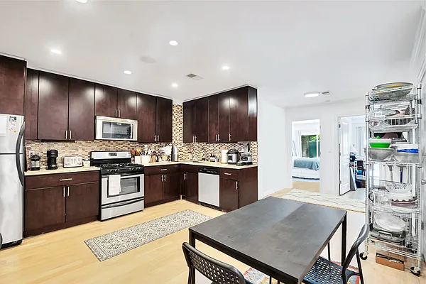 Rented by Compass | media 3