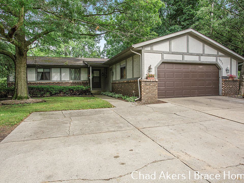 1st image of 1571 Woodhill Ct SW
